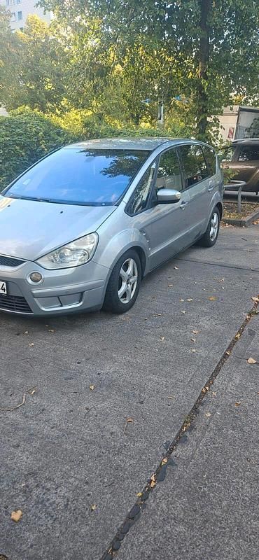 Silber Gebraucht 2006 Ford S-MAX S Van / Kleinbus | 2.550 € (Fairer Preis) - Bild 1/4