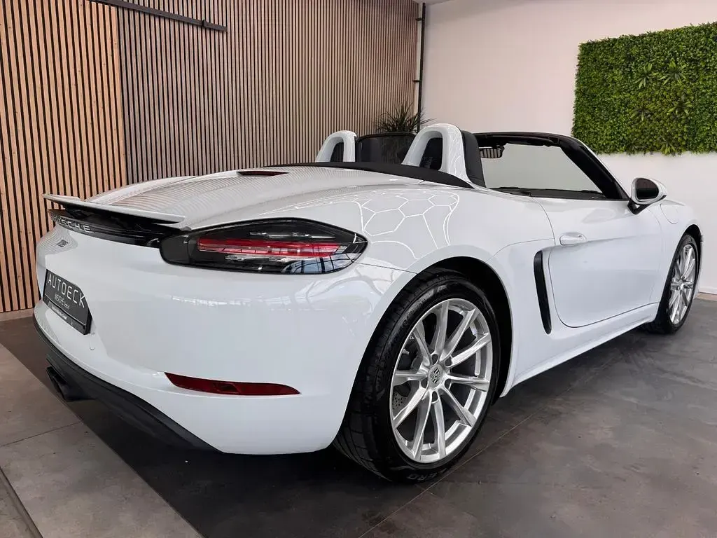 Begagnad Porsche 718 Boxster 299 HK (219 kW) 2017 Vit Cab