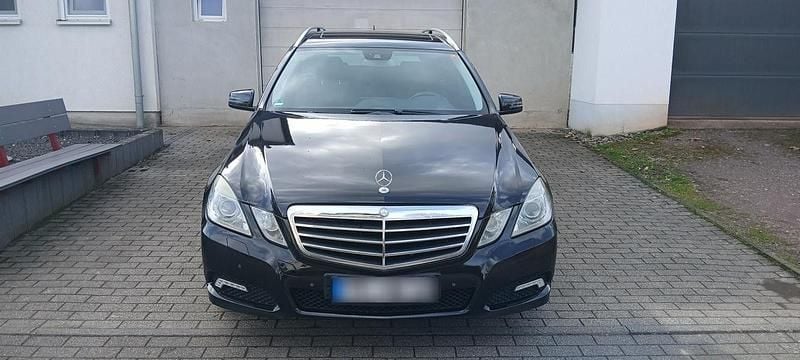Gebraucht Mercedes E350 Avantgarde 231 PS (169 kW) 2009 Schwarz Kombi