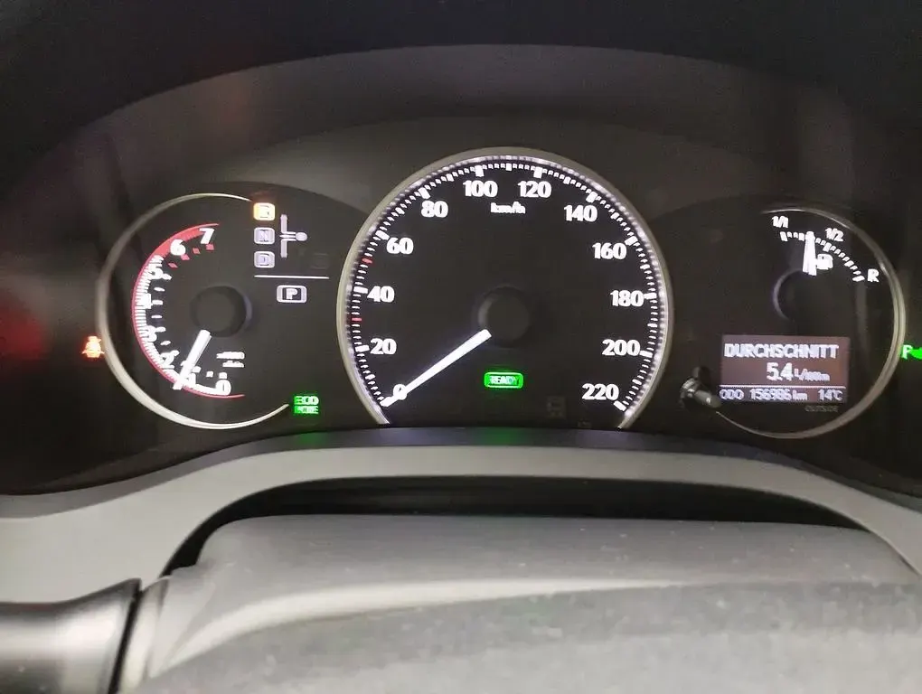 Gebraucht Lexus CT200h 99 PS (72 kW) 2016 Grau Limousine