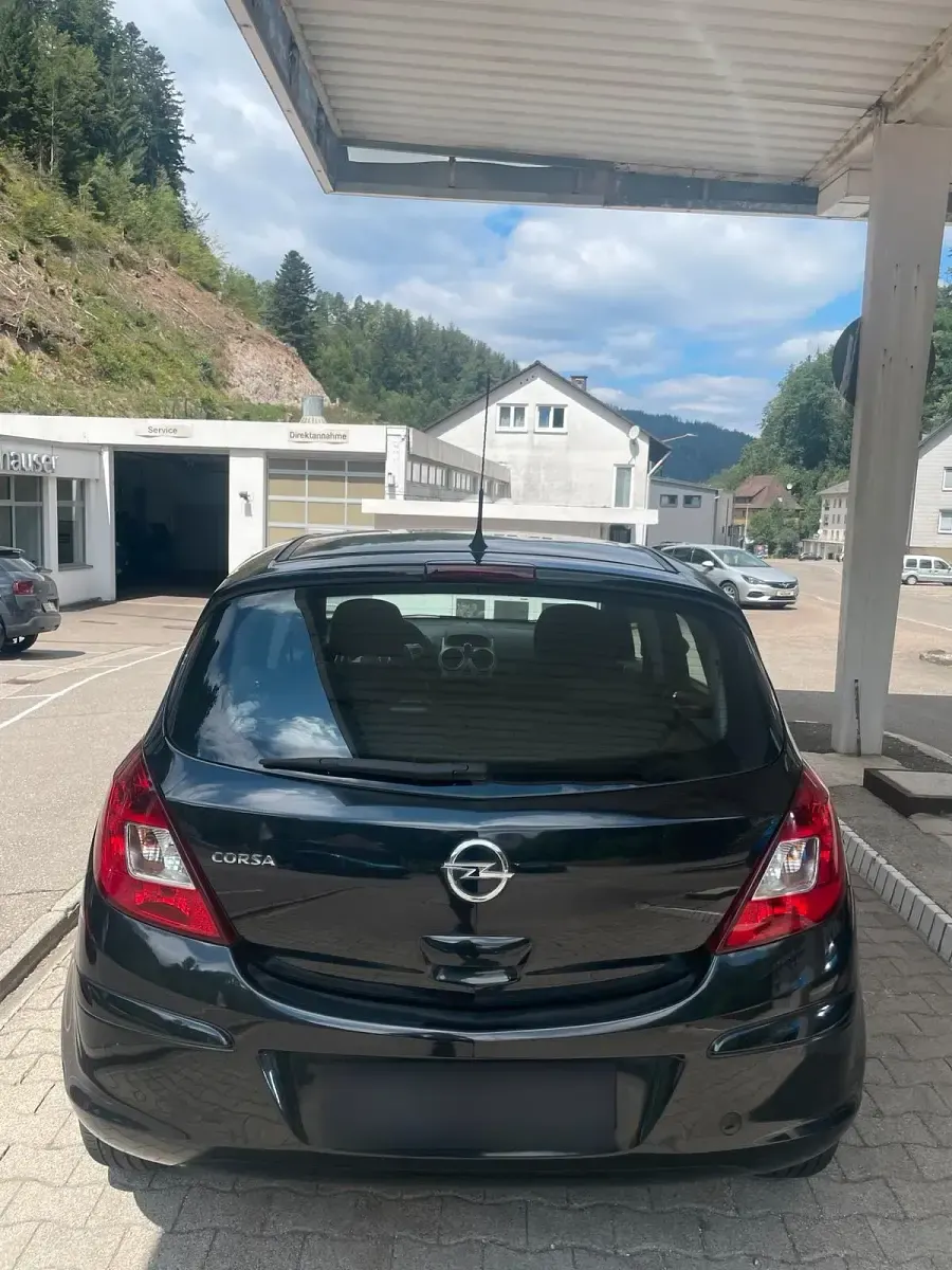 Gebraucht Opel Corsa 86 PS (63 kW) 2013 Schwarz Kleinwagen