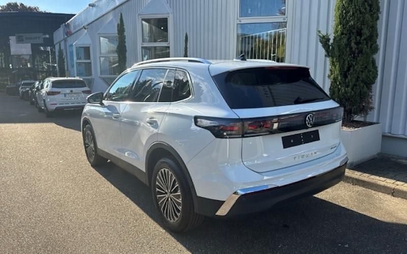 Neu VW Tiguan Elegance 204 PS (150 kW) 2026 Weiß SUV