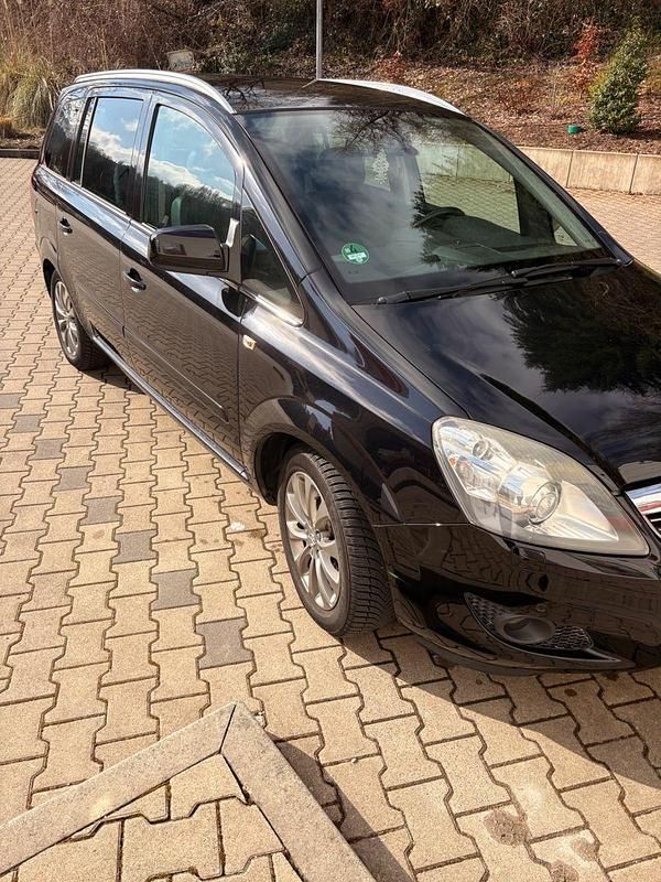 Gebraucht Opel Zafira Selection 140 PS (102 kW) 2010 Schwarz Van / Kleinbus