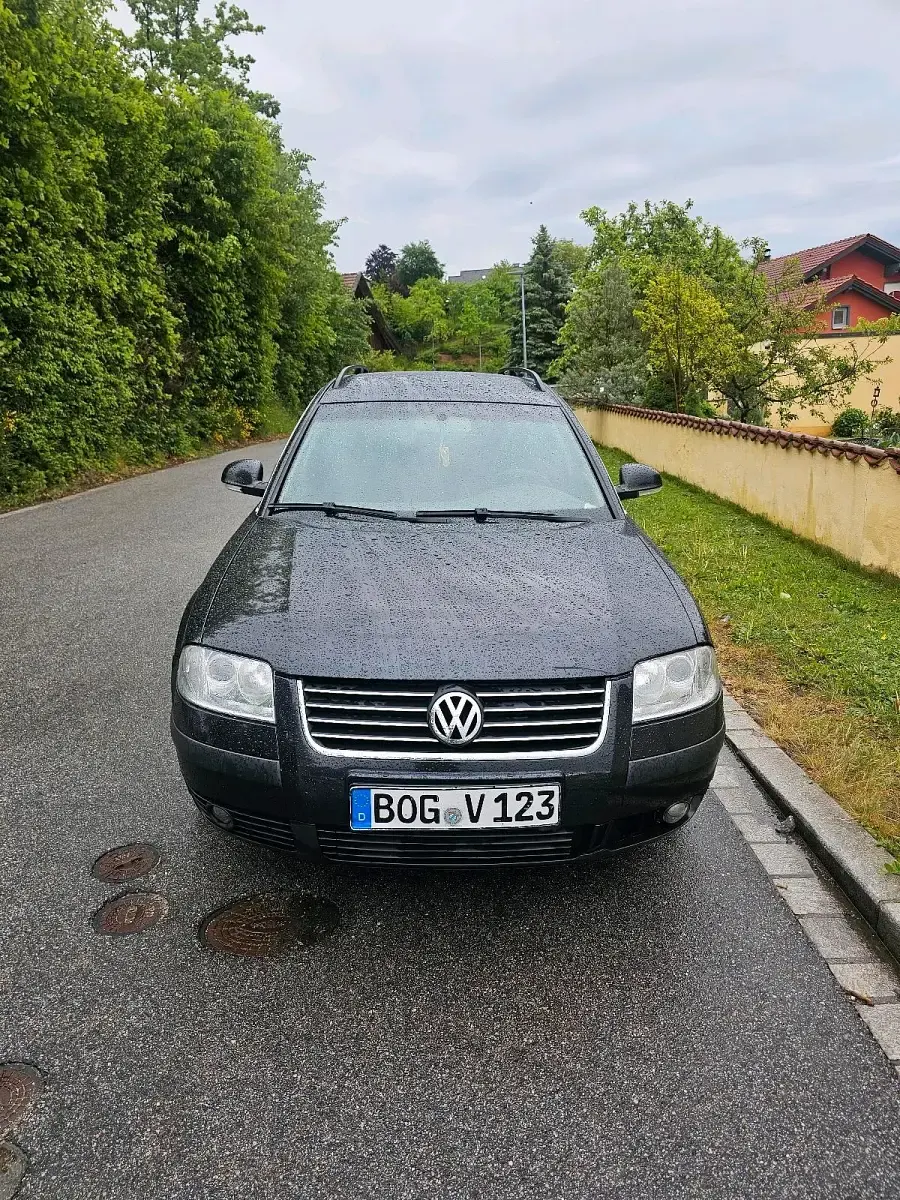 Gebraucht VW Passat 131 PS (96 kW) 2004 Schwarz Kombi