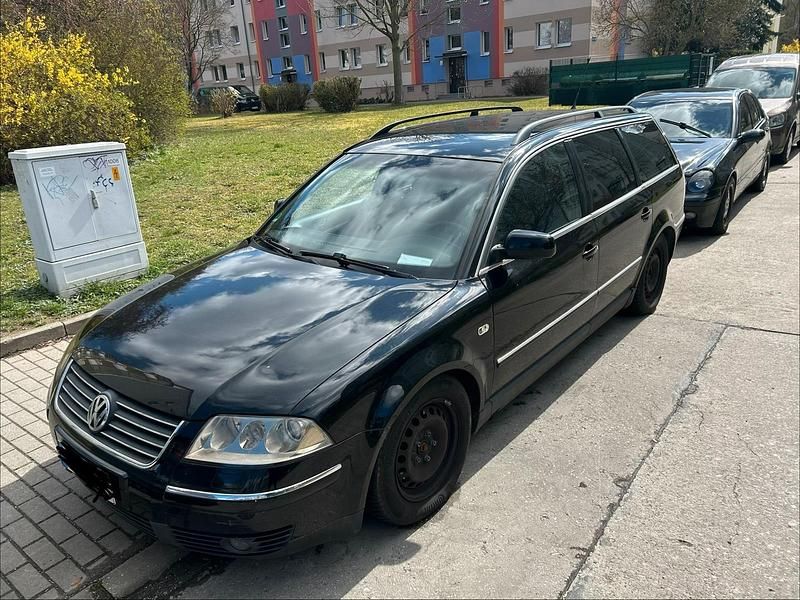 Gebraucht VW Passat 150 PS (110 kW) 2001 Schwarz Kombi