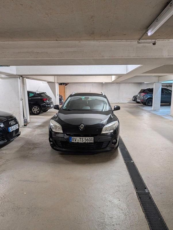 Schwarz Gebraucht 2009 Renault Mégane GrandTour Dynamique Kombi | 4.000 € - Bild 1/4