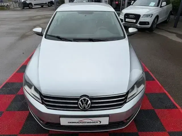 Gebraucht VW Passat 140 PS (102 kW) 2014 Silber Limousine