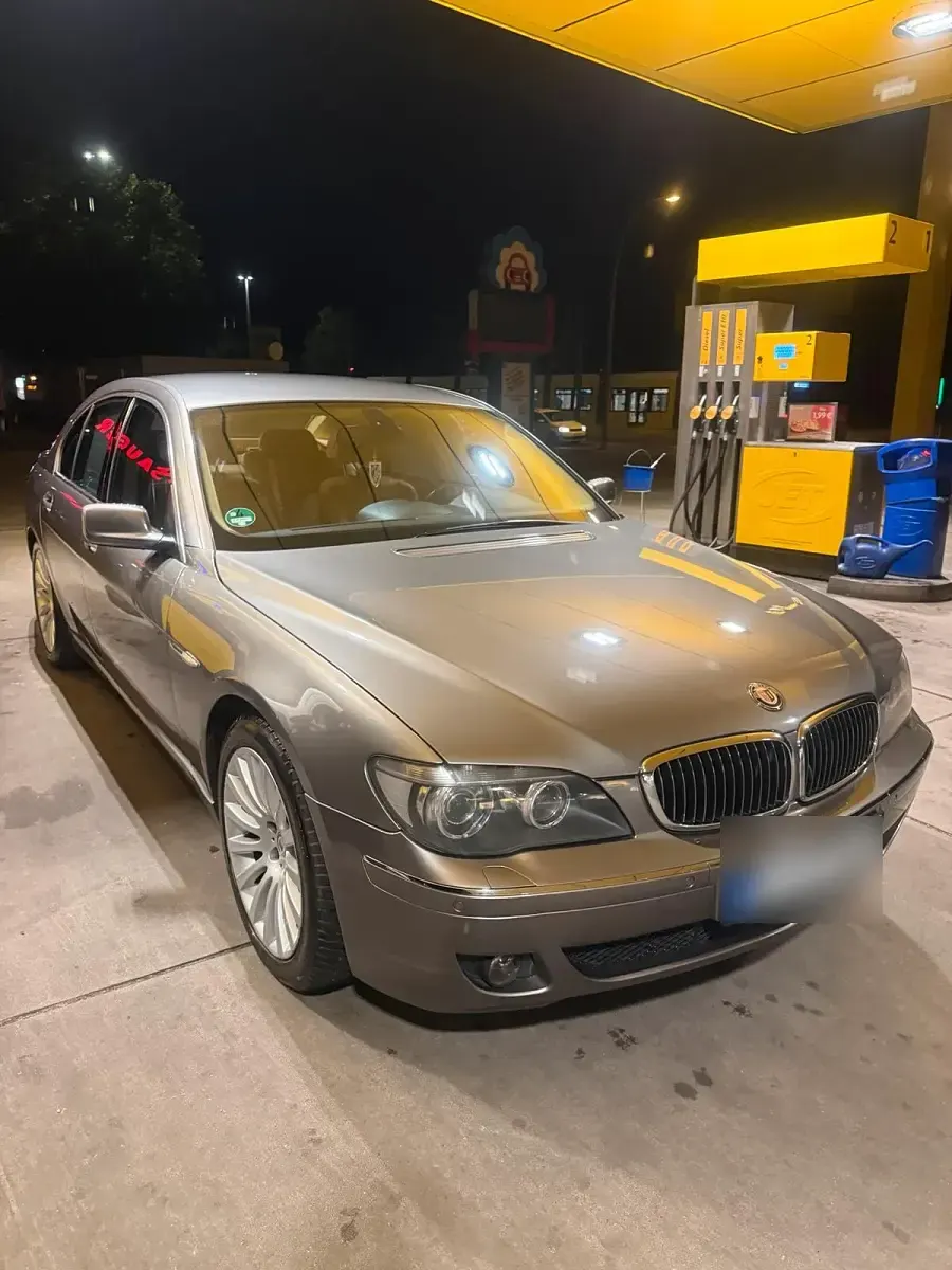 Gebraucht BMW 730 235 PS (172 kW) 2006 Silber Limousine