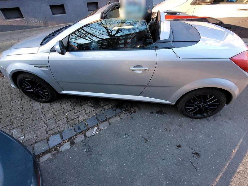 Gebraucht Opel Tigra 90 PS (66 kW) 2006 Grau Cabrio