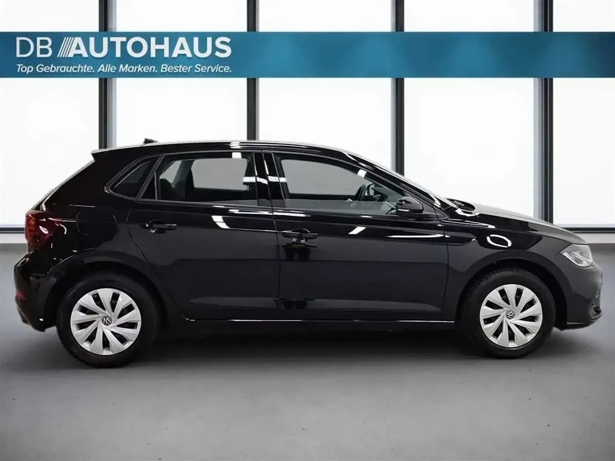 Gebraucht VW Polo Life 95 PS (69 kW) 2023 Schwarz Kleinwagen