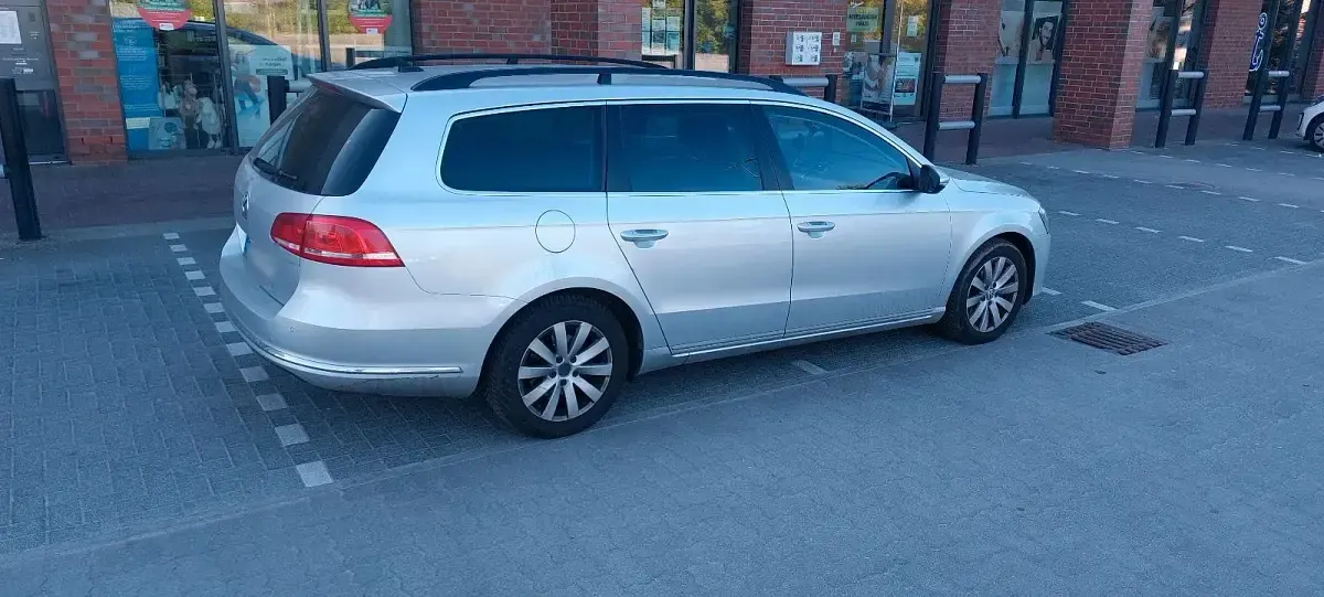 Second-hand VW Passat 140 CP (102 kW) 2013 Argintiu Break