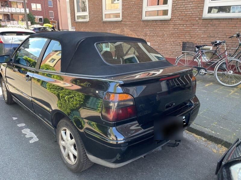 Schwarz Gebraucht 2000 VW Golf Cabriolet Classicline Cabrio | 1.500 € (Superpreis) - Bild 1/4