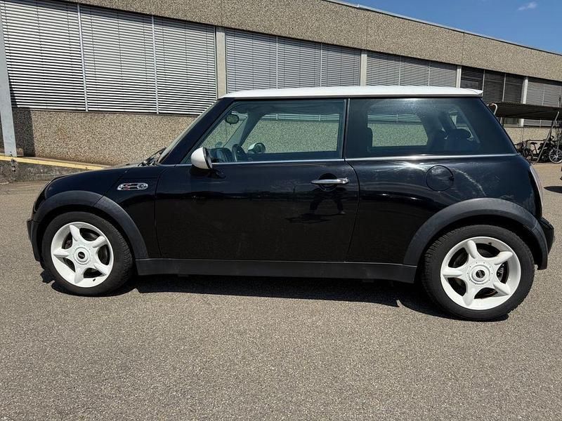 Second-hand Mini Cooper 116 CP (85 kW) 2004 Negru Hatchback