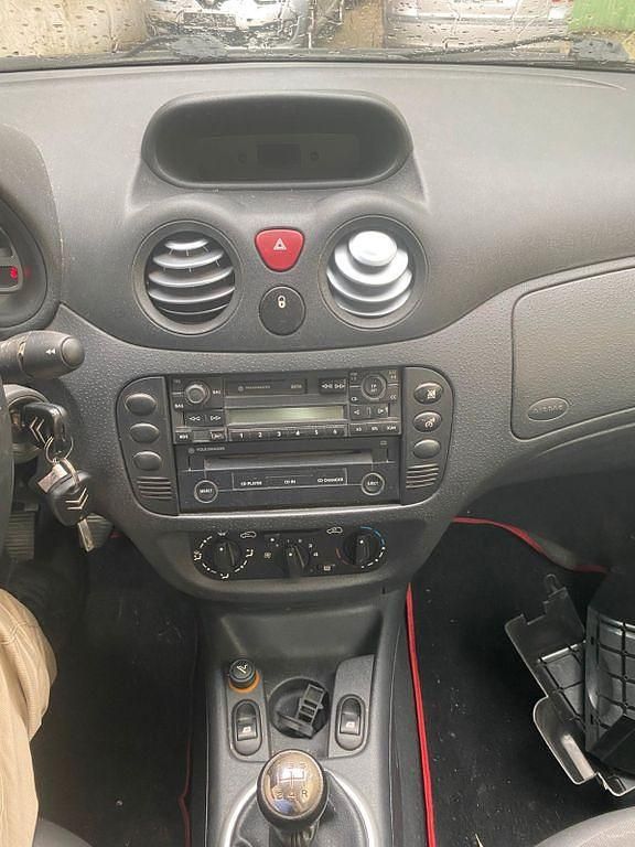 Braun Gebraucht 2005 Citroën C3 Exclusive Kleinwagen | 1.250 € (Teuer) - Bild 1/4