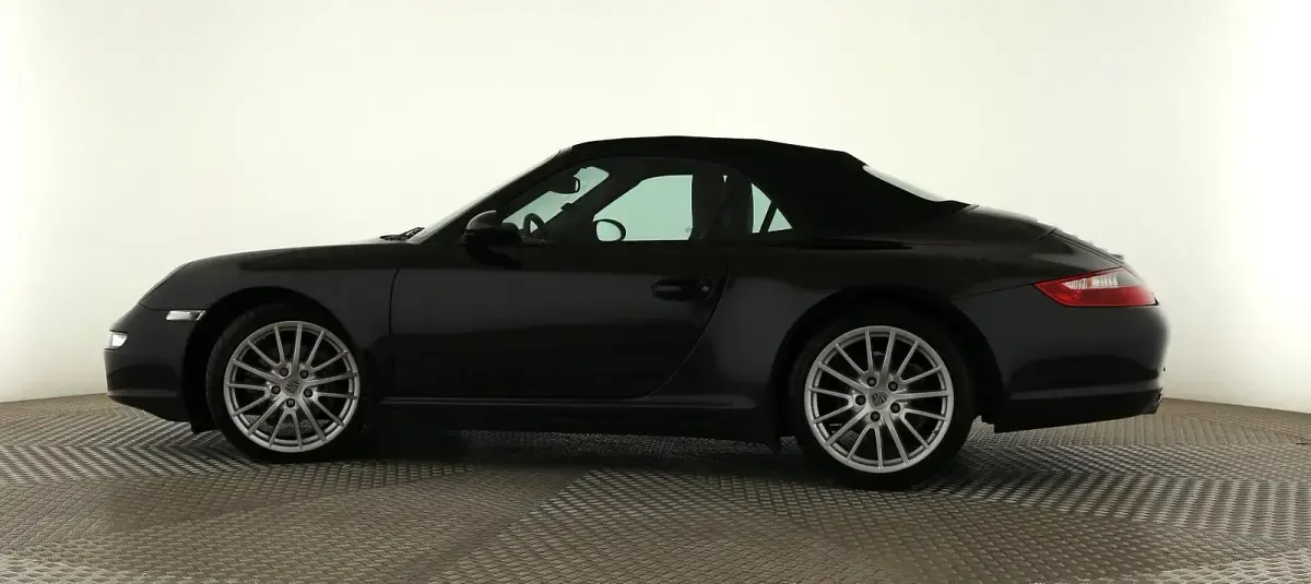 Begagnad Porsche 997 325 HK (239 kW) 2007 Svart Cab