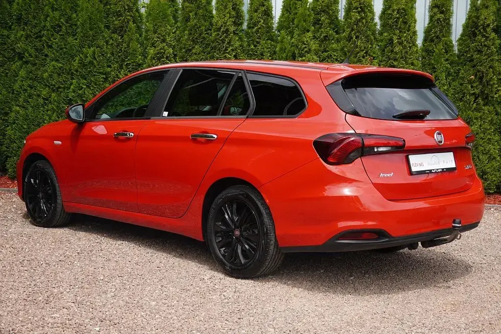 Gebraucht Fiat Tipo 95 PS (69 kW) 2020 Corallorot Kombi
