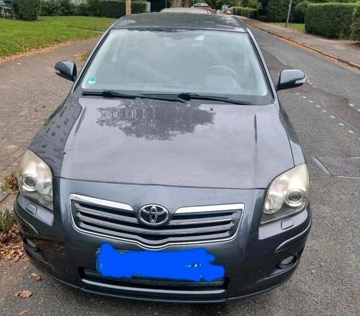 Grau Gebraucht 2007 Toyota Avensis Limousine | 4.300 € (Fairer Preis) - Bild 1/4