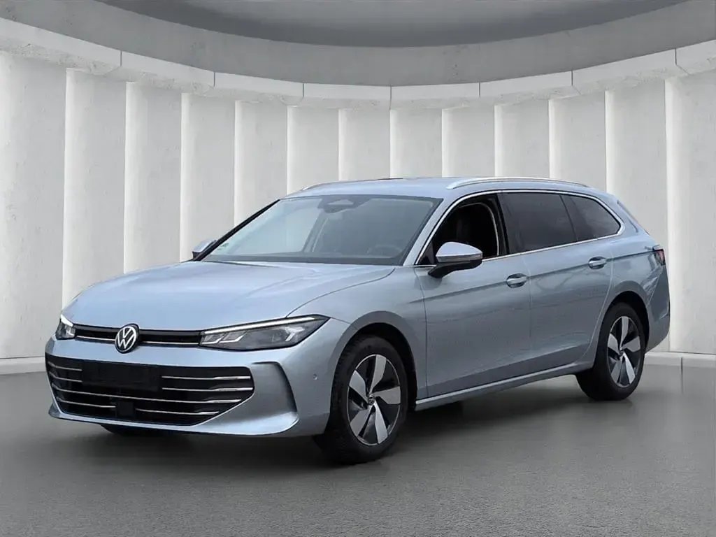 Gebraucht VW Passat Business 150 PS (110 kW) 2025 Silber Kombi
