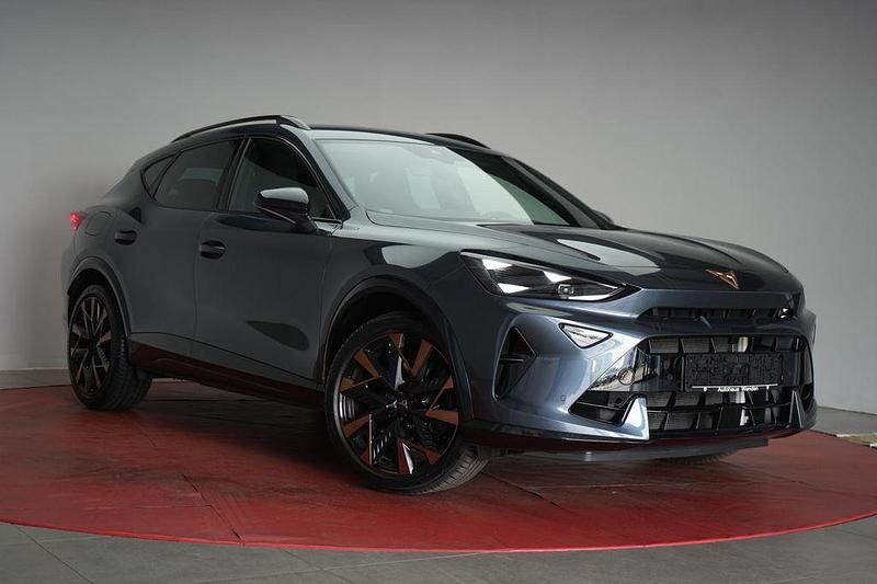 Magnetic tech Gebraucht 2025 Cupra Formentor VZ SUV | 36.990 € (Superpreis) - Bild 1/4