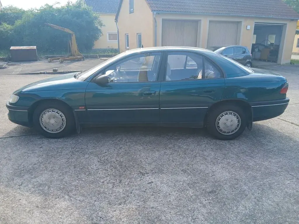 Gebraucht Opel Omega 136 PS (100 kW) 1994 Blau Limousine