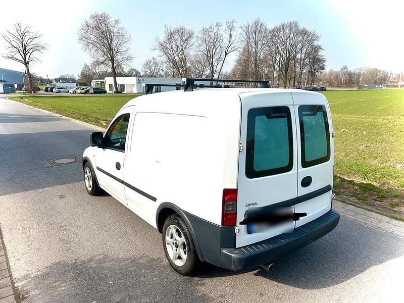 Second-hand Opel Combo 90 CP (66 kW) 2008 Alb Monovolum