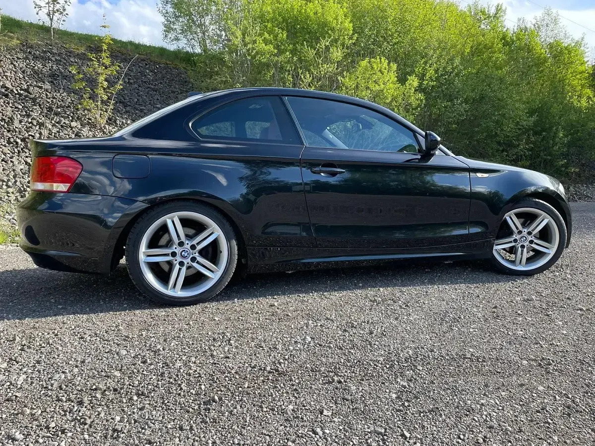 Używany BMW 118 Coupé 143 KM (105 kW) 2011 Czarny Coupe