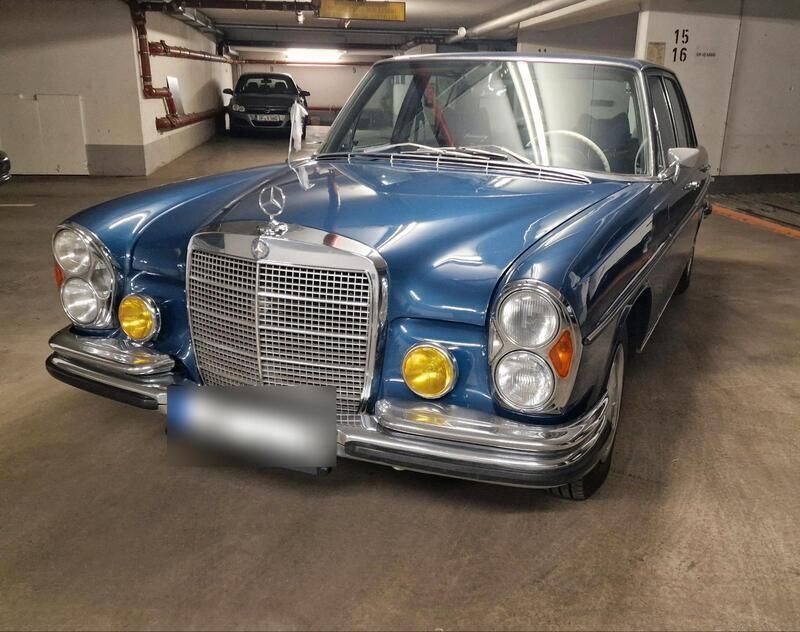 Blau Gebraucht 1971 Mercedes W108 Limousine | 16.500 € - Bild 1/2
