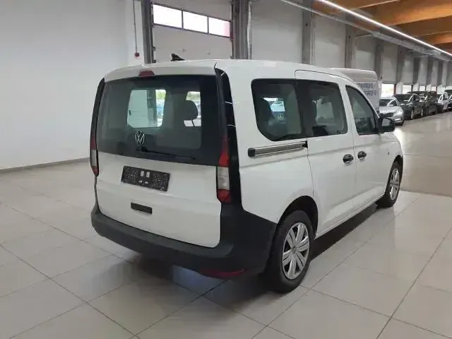 Gebraucht VW Caddy 102 PS (75 kW) 2023 Candyweiß Van / Kleinbus