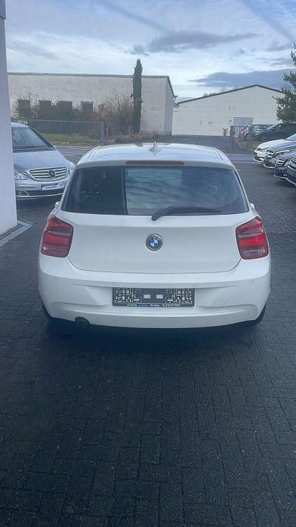Gebraucht BMW 114 102 PS (75 kW) 2013 Weiß Kleinwagen