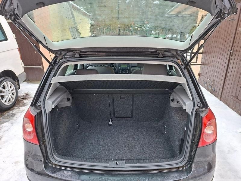 Schwarz Gebraucht 2005 VW Golf Comfortline Limousine | 2.100 € (Guter Preis) - Bild 1/4