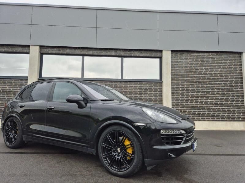 Schwarz Gebraucht 2012 Porsche Cayenne SUV | 32.500 € (Teuer) - Bild 1/4