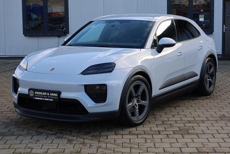 Gebraucht Porsche Macan 300 kW (408 PS) 2024 Eisgraumetallic SUV