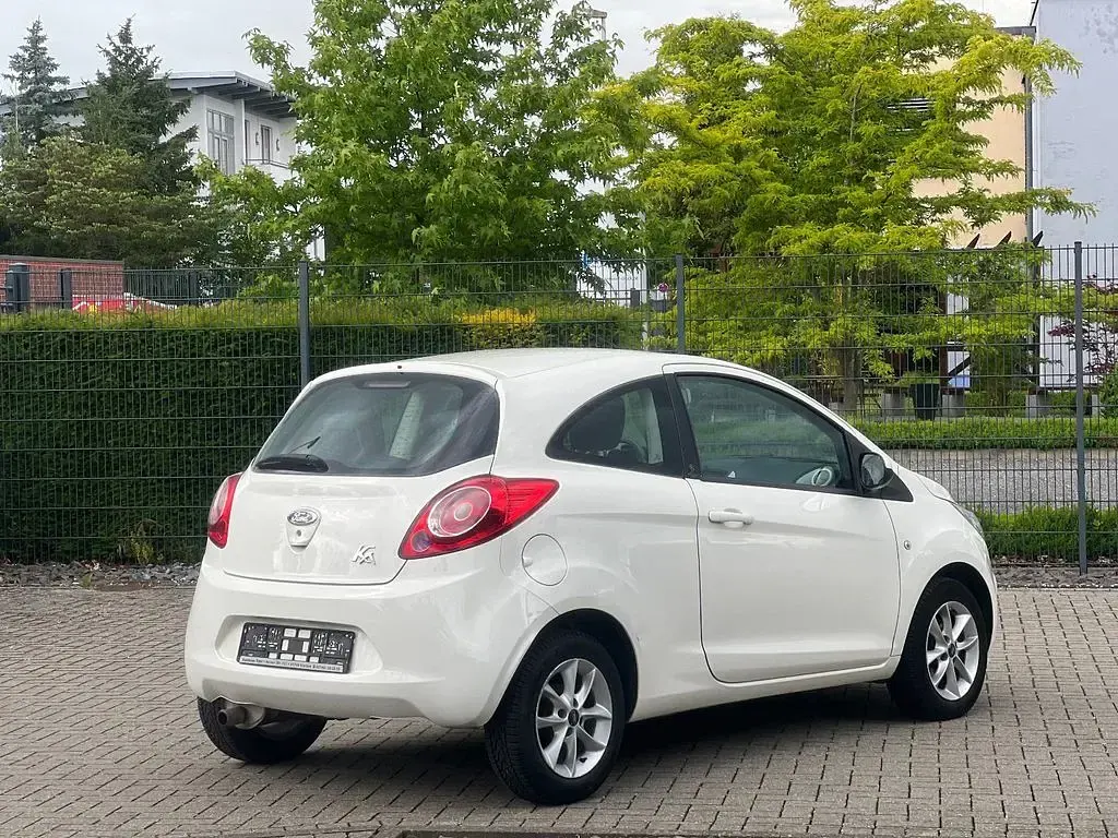 Gebraucht Ford Ka Champions Edition 69 PS (50 kW) 2014 Weiß Kleinwagen