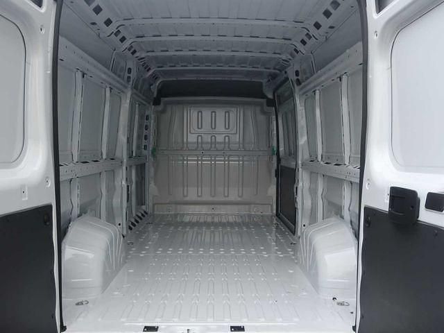 Gebraucht Opel Movano 140 PS (102 kW) 2023 Weiss Van