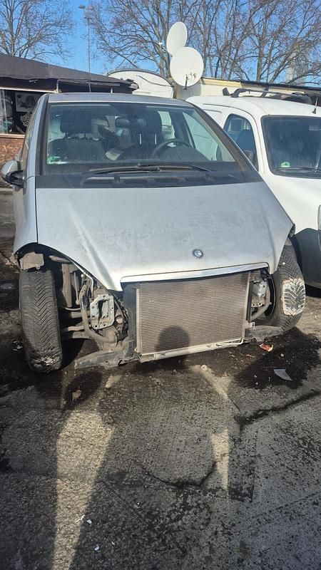 Gebraucht Mercedes A160 95 PS (69 kW) 2011 Silber Kleinwagen