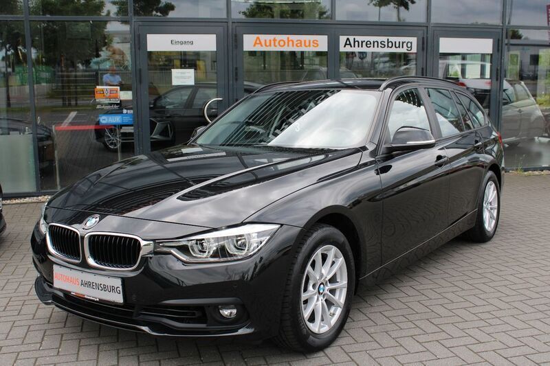 Schwarz Gebraucht 2018 BMW 318 Advantage Limousine | 17.970 € (Guter Preis) - Bild 1/4