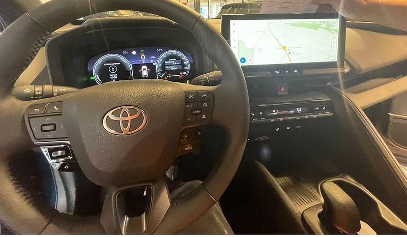 Gebraucht Toyota C-HR Team 223 PS (164 kW) 2024 Blau SUV