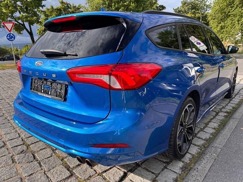 Gebraucht Ford Focus ST-Line 280 PS (205 kW) 2020 Blau Kombi