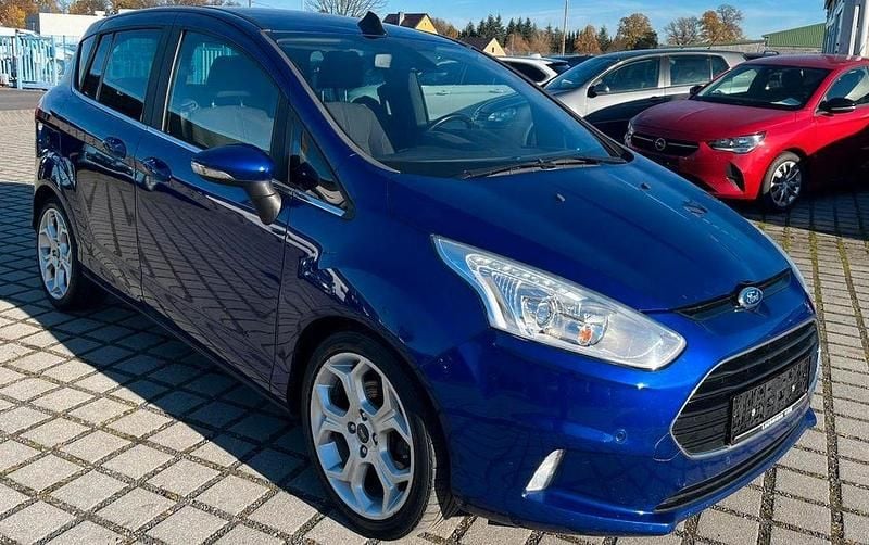 Blau Gebraucht 2015 Ford B-MAX Titanium Van / Kleinbus | 7.900 € (Fairer Preis) - Bild 1/4