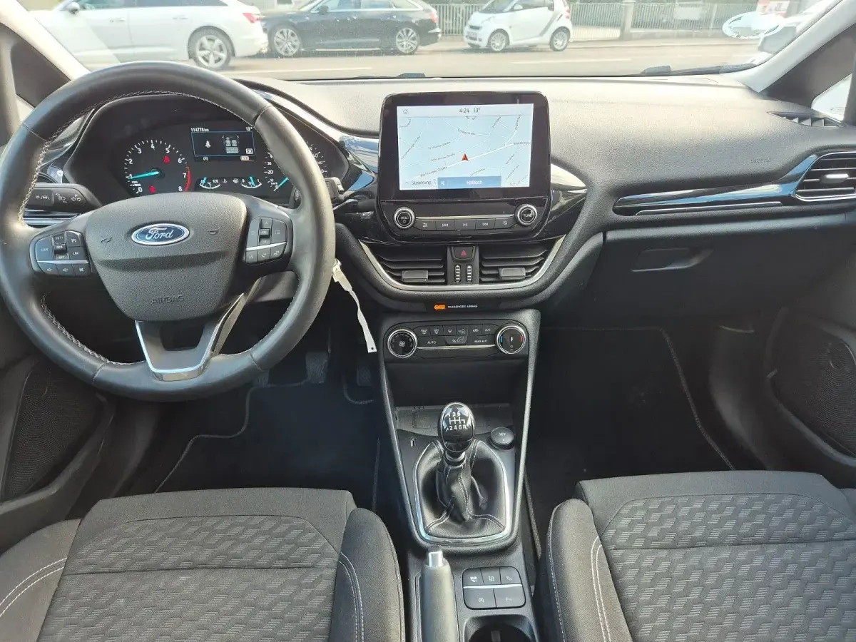 Gebraucht Ford Fiesta Titanium 101 PS (74 kW) 2023 Weiß Kleinwagen