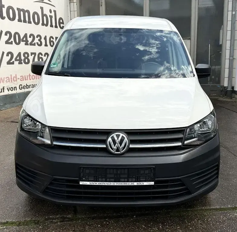 Używany VW Caddy 102 KM (75 kW) 2020 Biały Minivan