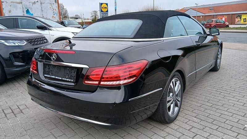 Gebraucht Mercedes E200 184 PS (135 kW) 2014 Schwarz Cabrio