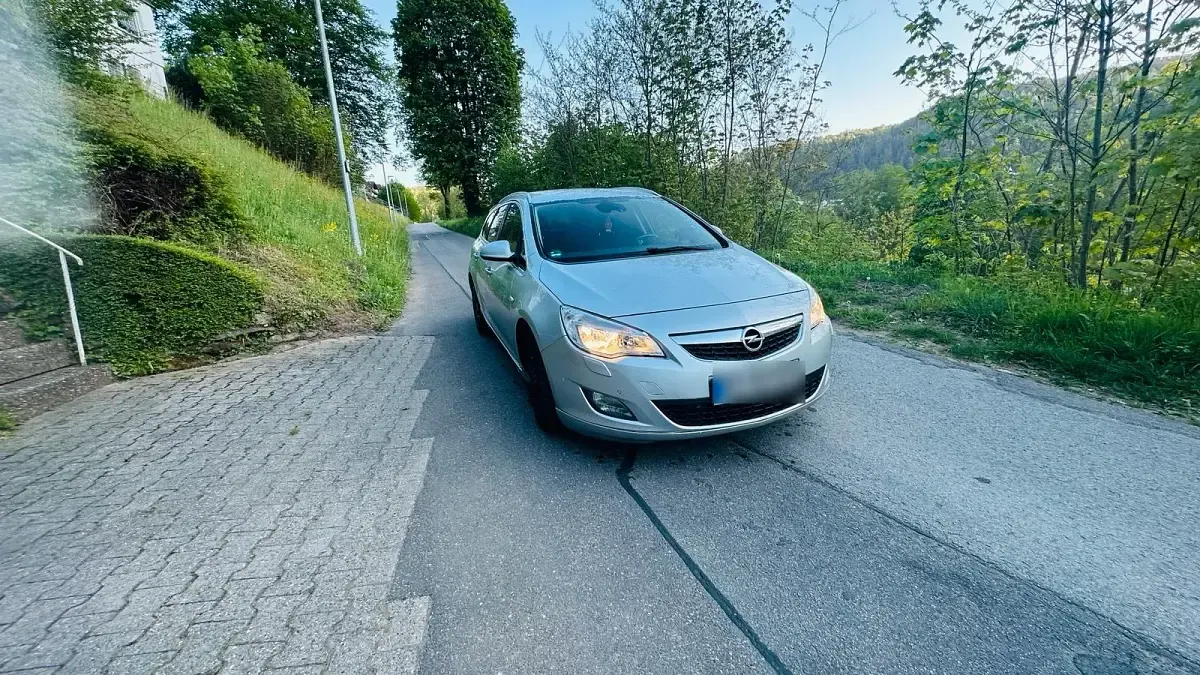 Brugt Opel Astra Edition 125 HK (91 kW) 2011 Sølv Stationcar