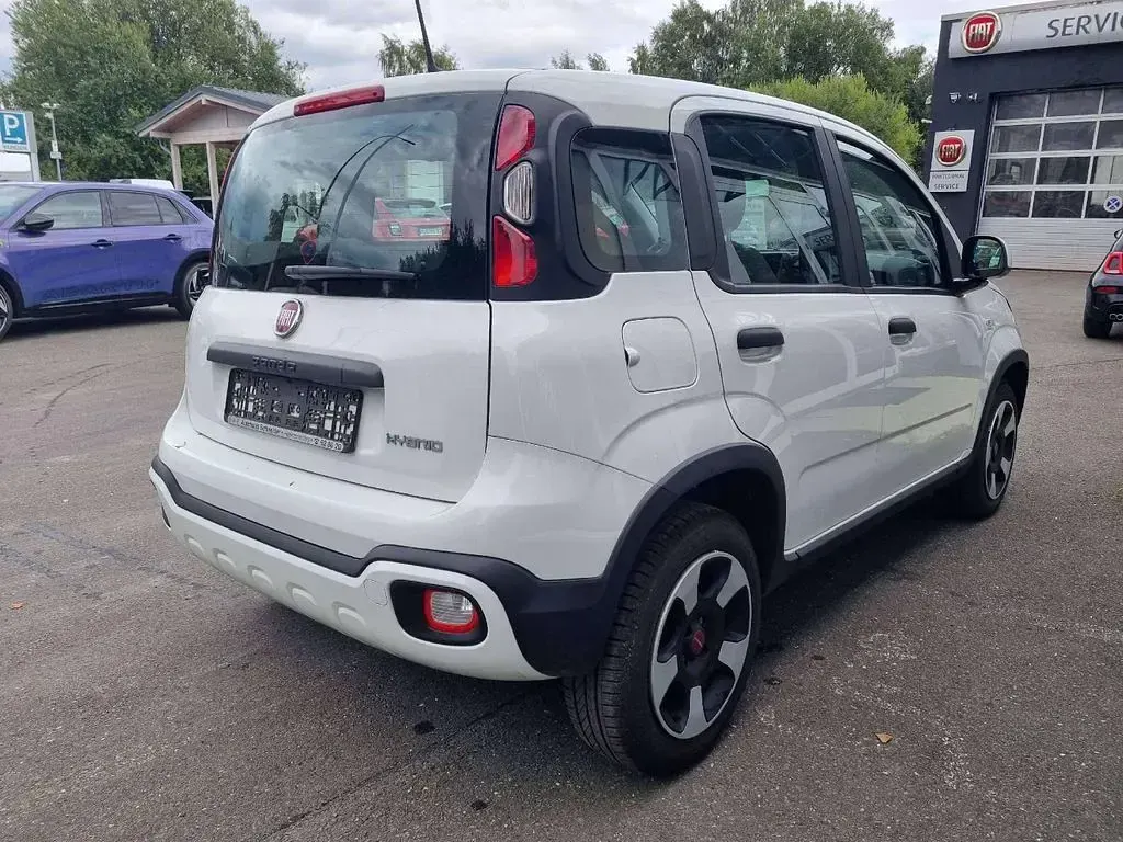 Gebraucht Fiat Panda Cross Cross 69 PS (50 kW) 2023 Gelato weiß Kleinwagen