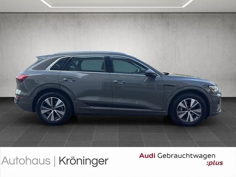 Second-hand Audi Q8 e-tron Advanced 250 kW (340 CP) 2024 Gri SUV
