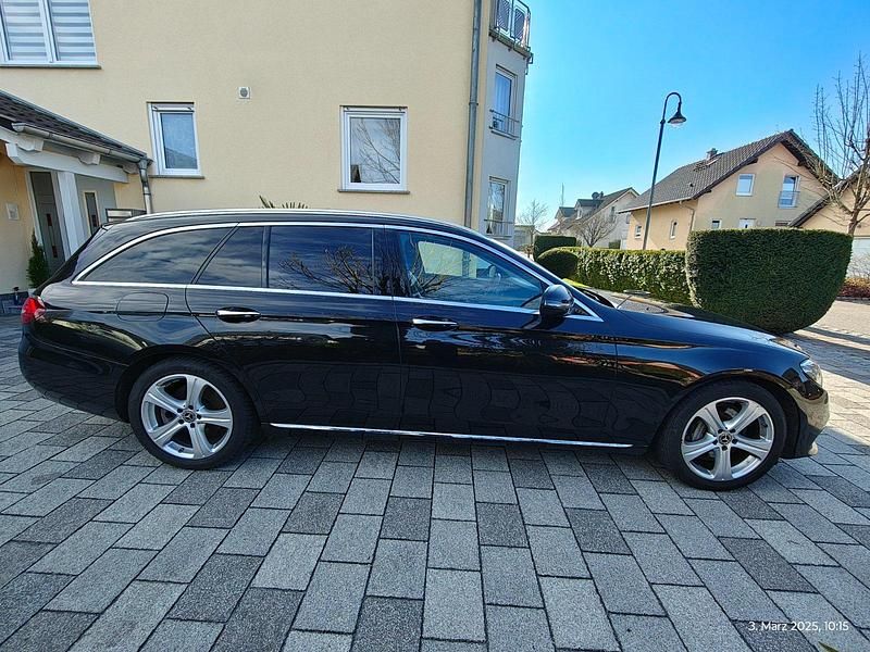 Gebraucht Mercedes E350 256 PS (188 kW) 2017 Schwarz Kombi