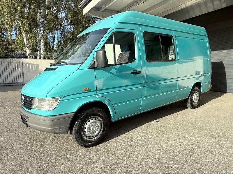 Blau Gebraucht 1996 Mercedes Sprinter Van | 9.750 € (Fairer Preis) - Bild 1/4