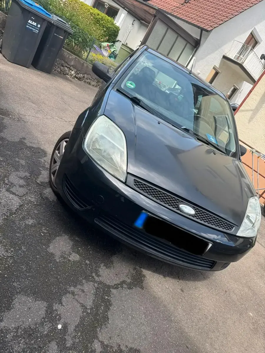 Gebraucht Ford Fiesta 60 PS (44 kW) 2004 Schwarz Kleinwagen