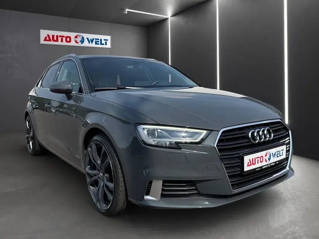 Gebraucht Audi A3 Comfort 116 PS (85 kW) 2017 Grau Limousine