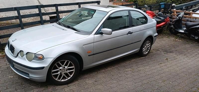 Gebraucht BMW 316 116 PS (85 kW) 2003 Silber Coupé